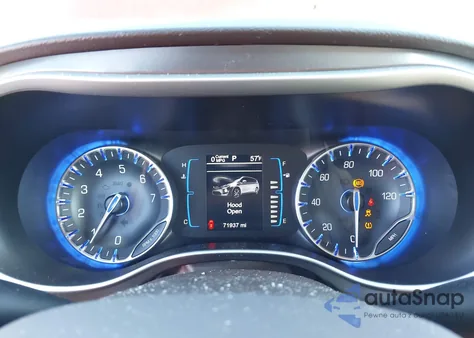 2017 Chrysler Pacifica Touring-L z USA, uszkodzony, nr VIN 2C4RC1BG6HR613742